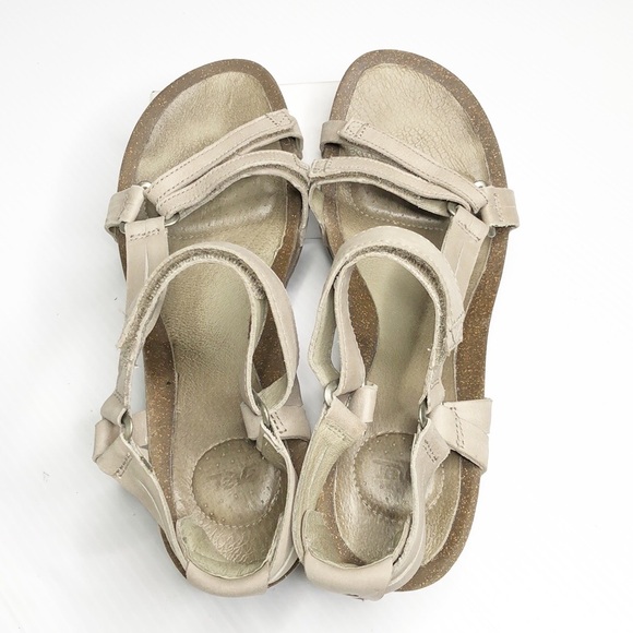 Teva Ysidro Universal Taupe Leather Wedge Sandals (10) - Picture 7 of 13